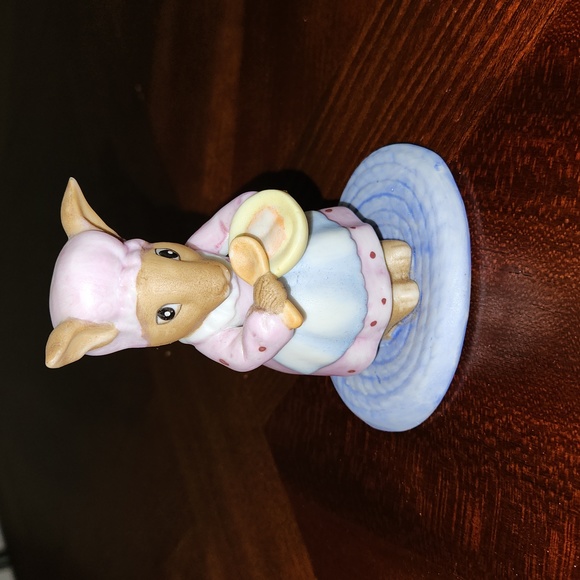 Vintage Frankel Mommy Rabbit figurine - Picture 1 of 3